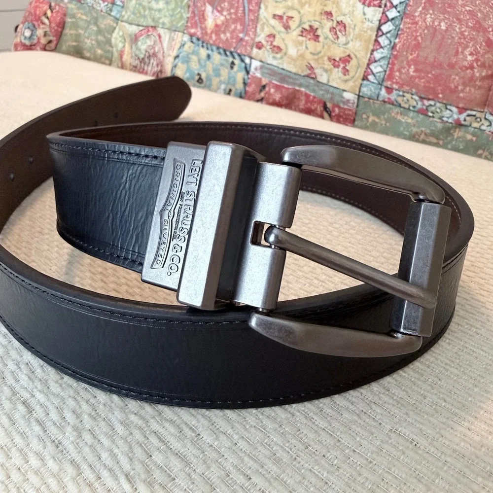 Levis Mens Reversible Belt Black Brown Leather Gunmetal Buckle 32 11LV02LZ